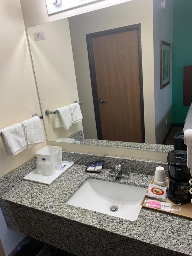 Americas Best Value Inn - Gaylord Dış mekan fotoğraf